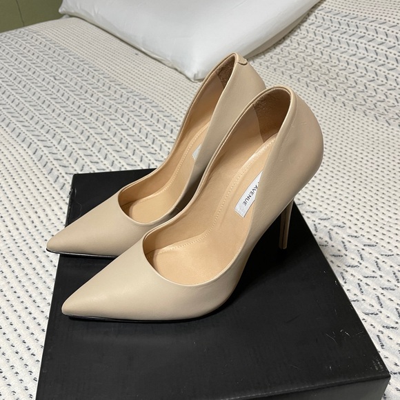 Saks Fifth Avenue Napa Leather Nude High Heels 6.5 - Picture 3 of 7
